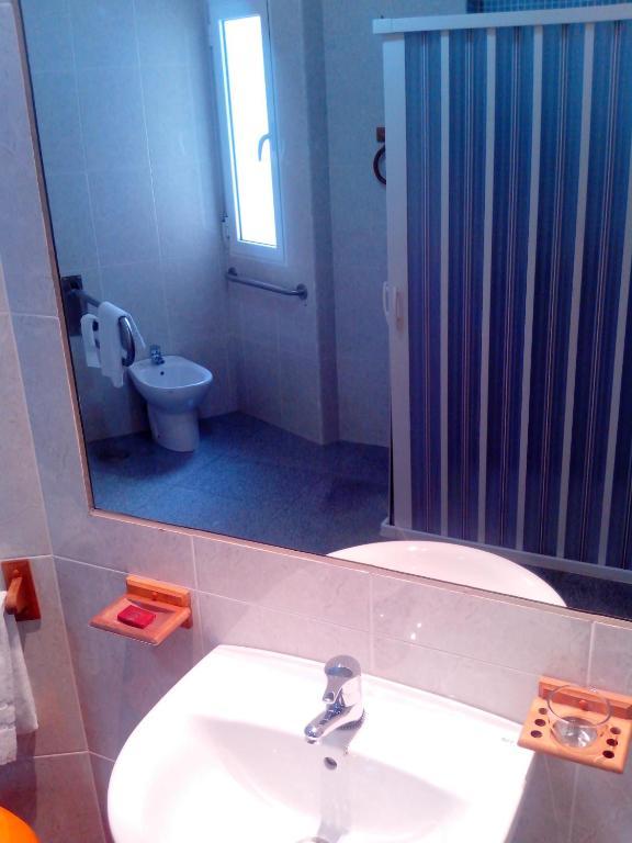 Hotel Rc Ramon Y Cajal Куэнка Номер фото