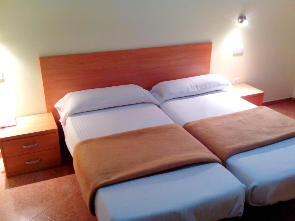 Hotel Rc Ramon Y Cajal Куэнка Номер фото