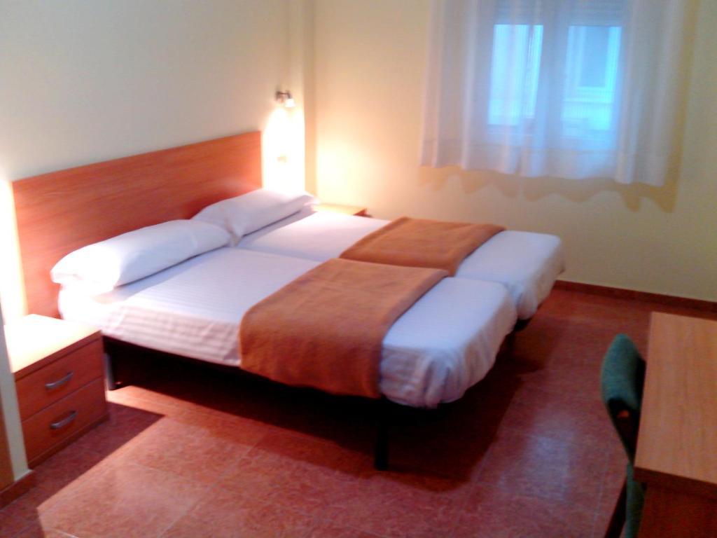 Hotel Rc Ramon Y Cajal Куэнка Номер фото
