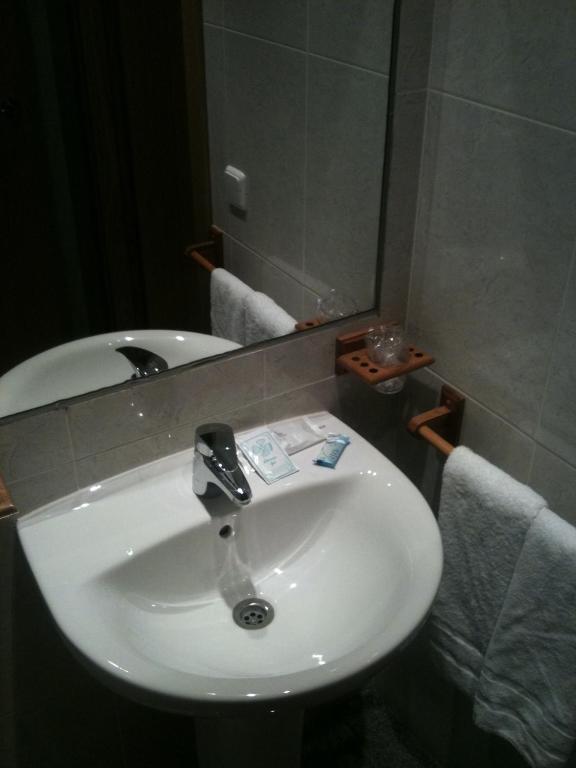 Hotel Rc Ramon Y Cajal Куэнка Номер фото